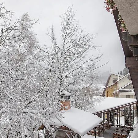 Guest house Lidana & 4*